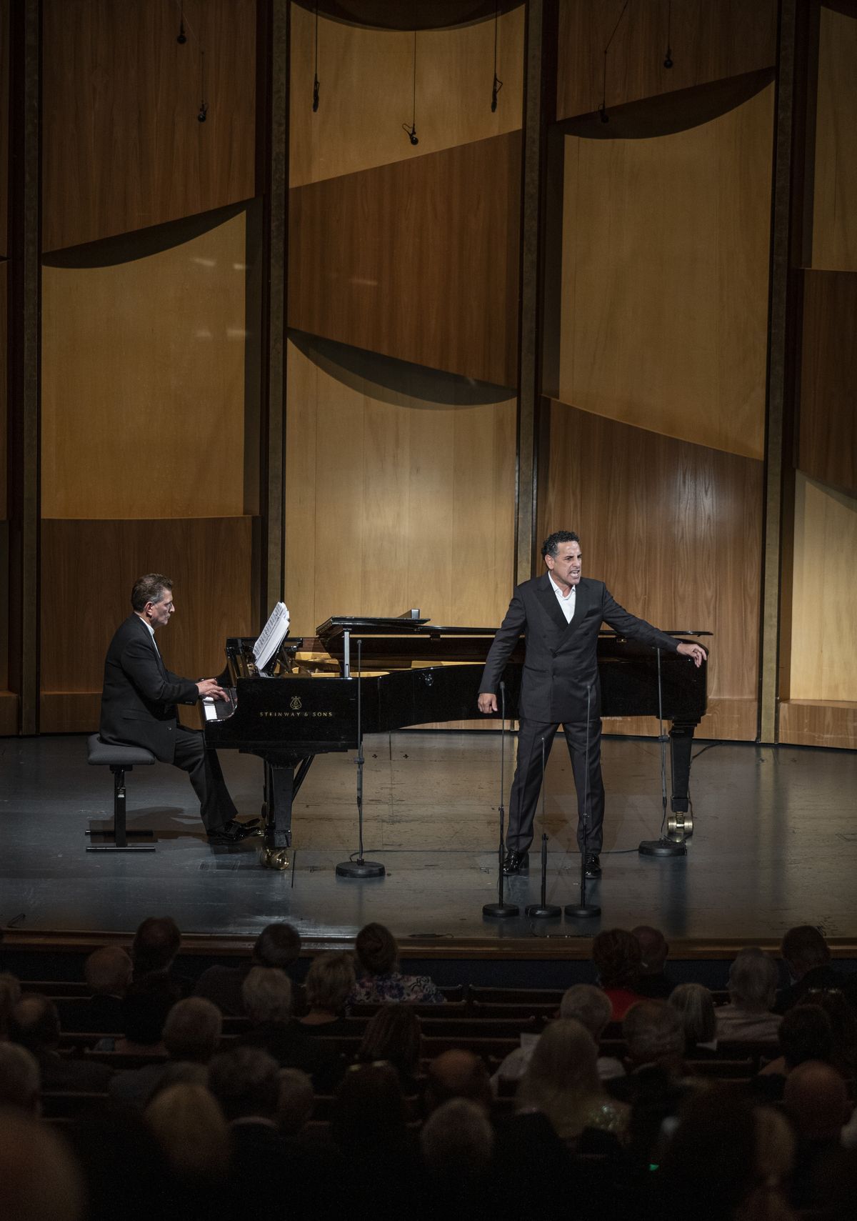 Beethoven, Mendelssohn Bartholdy, Strauss, Bellini, Verdi, Lalo, Massenet, Puccini :  Juan Diego Flórez, Vincenzo Scalera