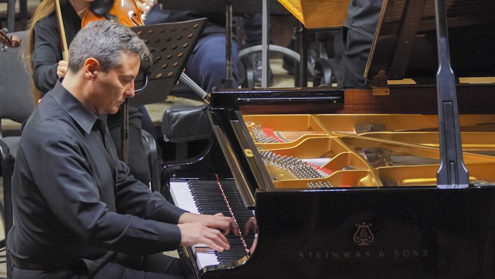 César Franck : Fabio Banegas, Philharmonie nationale de Lviv d’Ukraine, Francisco Varela