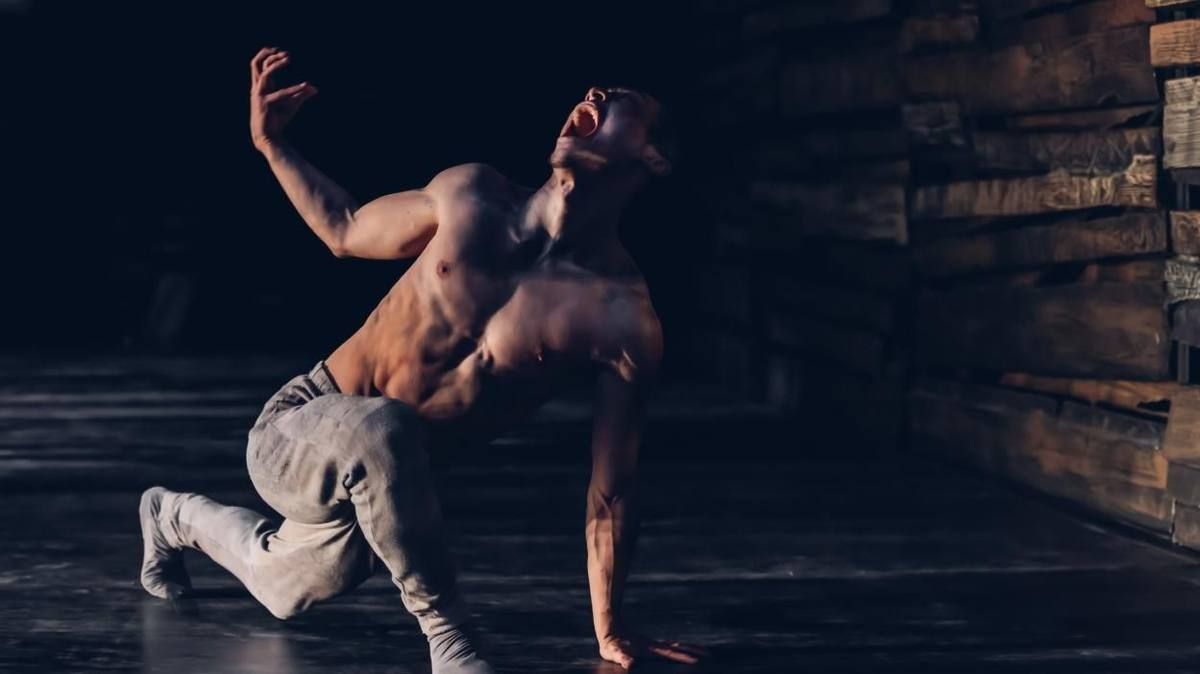 Criatura – Un ballet de Akram Khan para el Ballet Nacional de Inglaterra