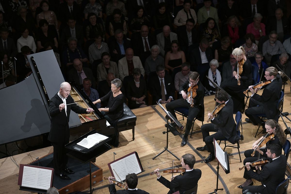 Festival de Lucerna 2023 – M. João Pires & P. Järvi interpretan Mozart