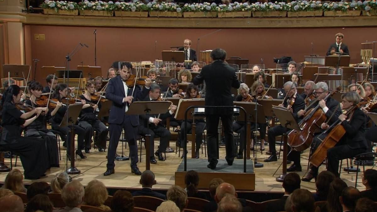 Noche en el Primavera de Praga: Farrenc, Mařatka & Ravel, Filarmónica Radio Francia, M. Franck & K. Mařatka