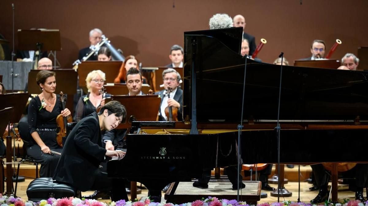 Ravel, Chaikovski: Seong-Jin Cho – Orquesta Filarmónica Checa, Semyon Bychkov