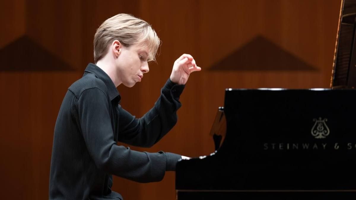 Scriabin, Scarlatti & Brahms – Julius Asal a solo en Seúl