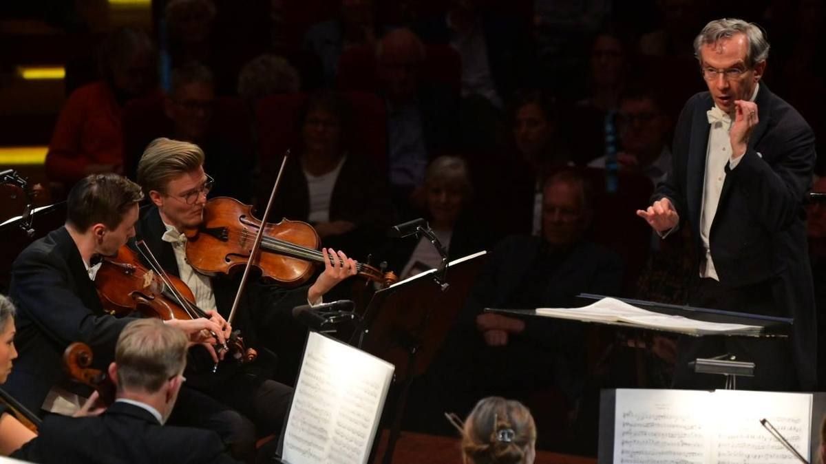 Sinfónica Nacional de Dinamarca & F. Luisi interpretan Abrahamsen, Scriabin & Brahms